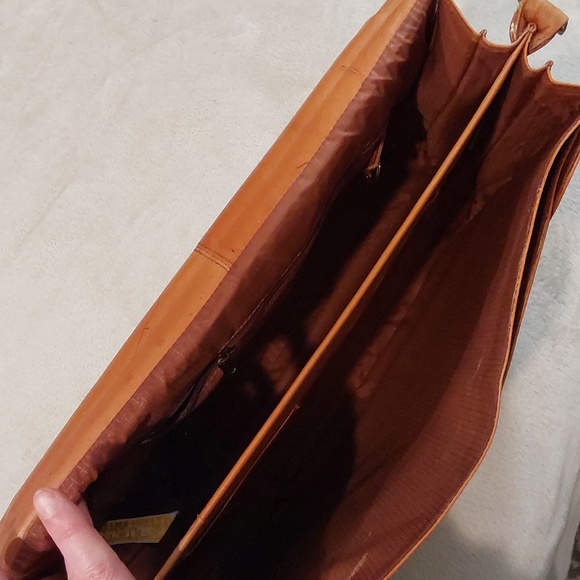 Vintage Genuine Distressed Tan Leather Portfolio Mens Briefcase - Picture 11 of 16